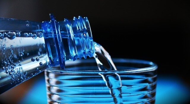 water can help lose weight when quitting alcohol