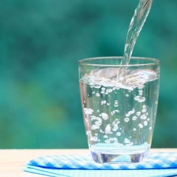 sipping water can help stop binge drinking